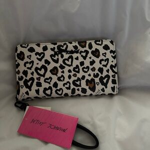 Betsey Johnson Cheetah Heart Pattern Wallet